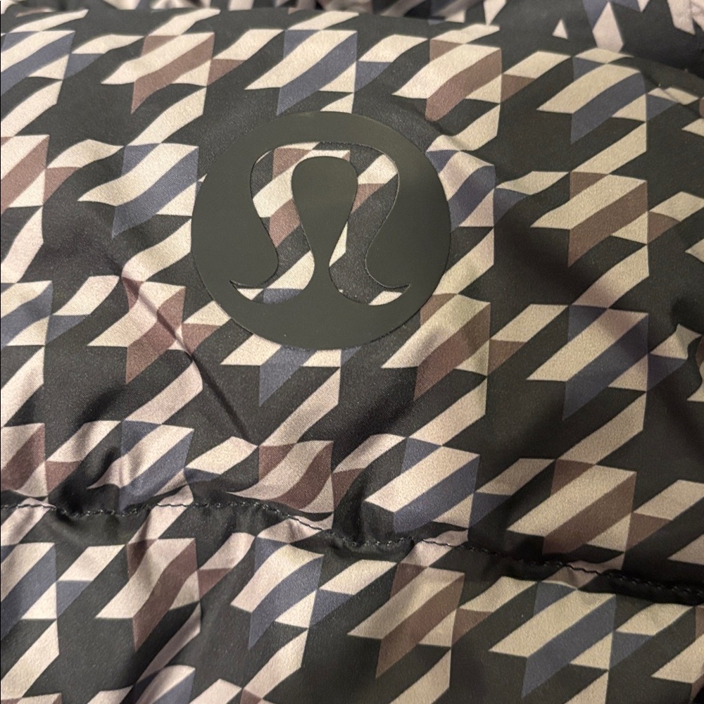 Lululemon Wunder Puff Cropped Vest *Graphic, Horizon Houndstooth Brown Multi, 6 - Picture 9 of 14